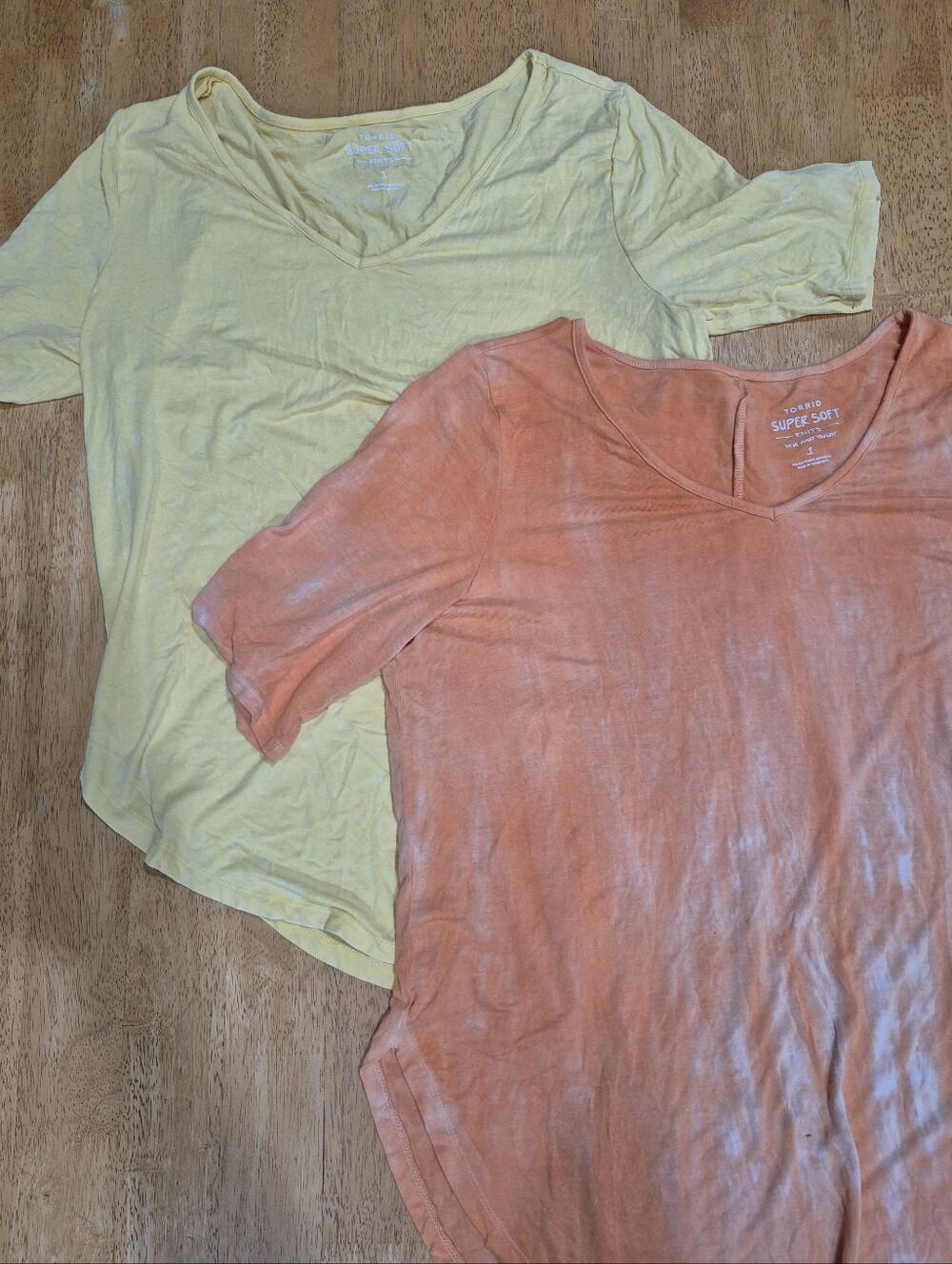 Torrid Peach and Yellow Super Soft Tie-Dye V-Neck Short Sleeve Tee BUNDLE